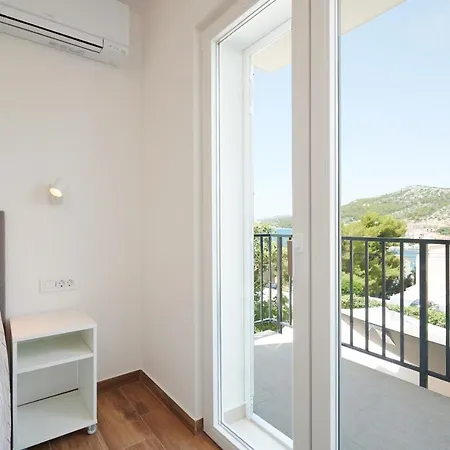 Apartman Nela & Sara - 2 With Heated Swimming Pool *